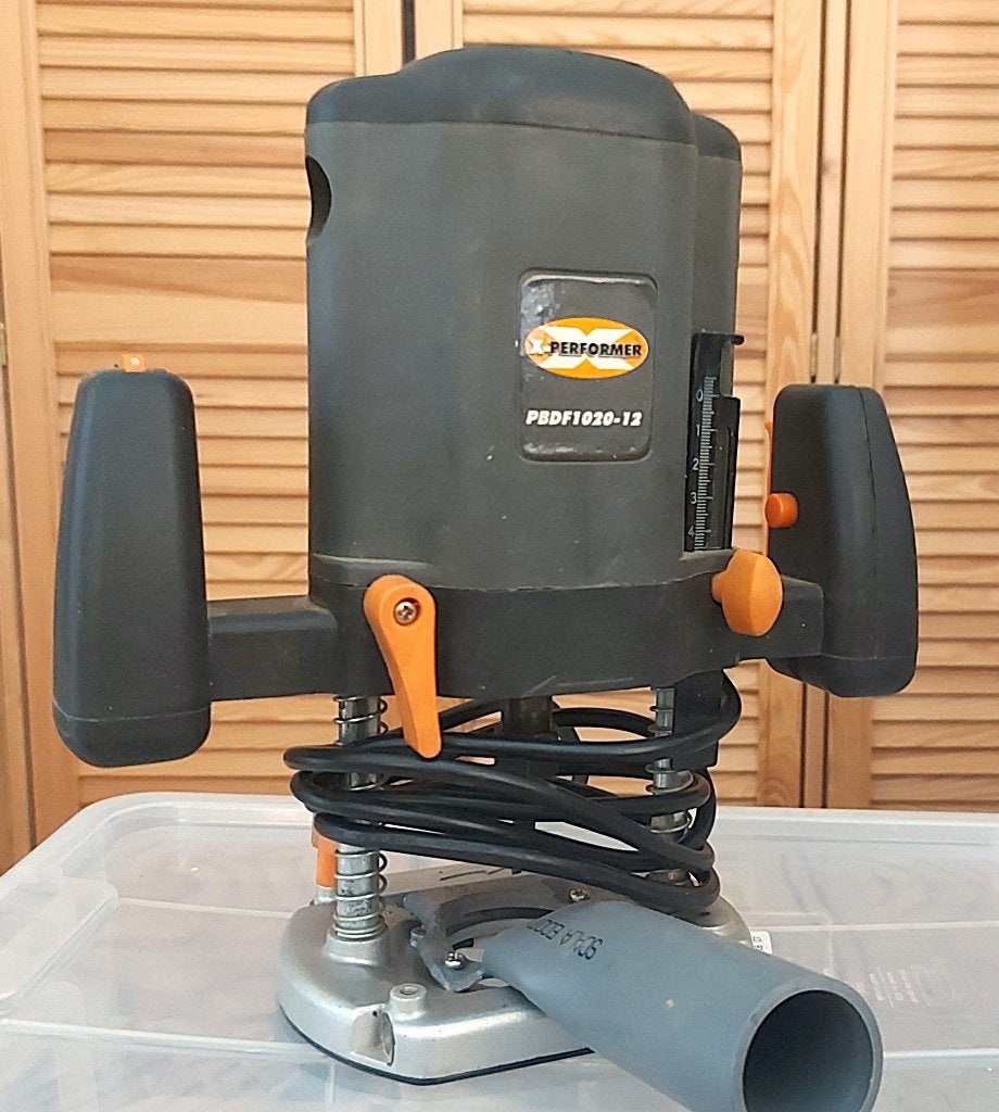défonceuse avec fraises, Bricolage & Construction, Outillage | Fraiseuses, Enlèvement, Utilisé, Électrique, Autres types