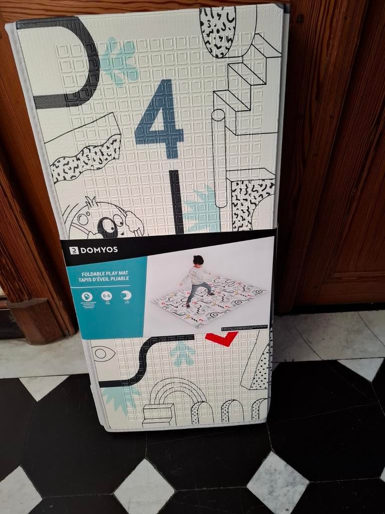 Tapis d'éveil neuf, Enlèvement