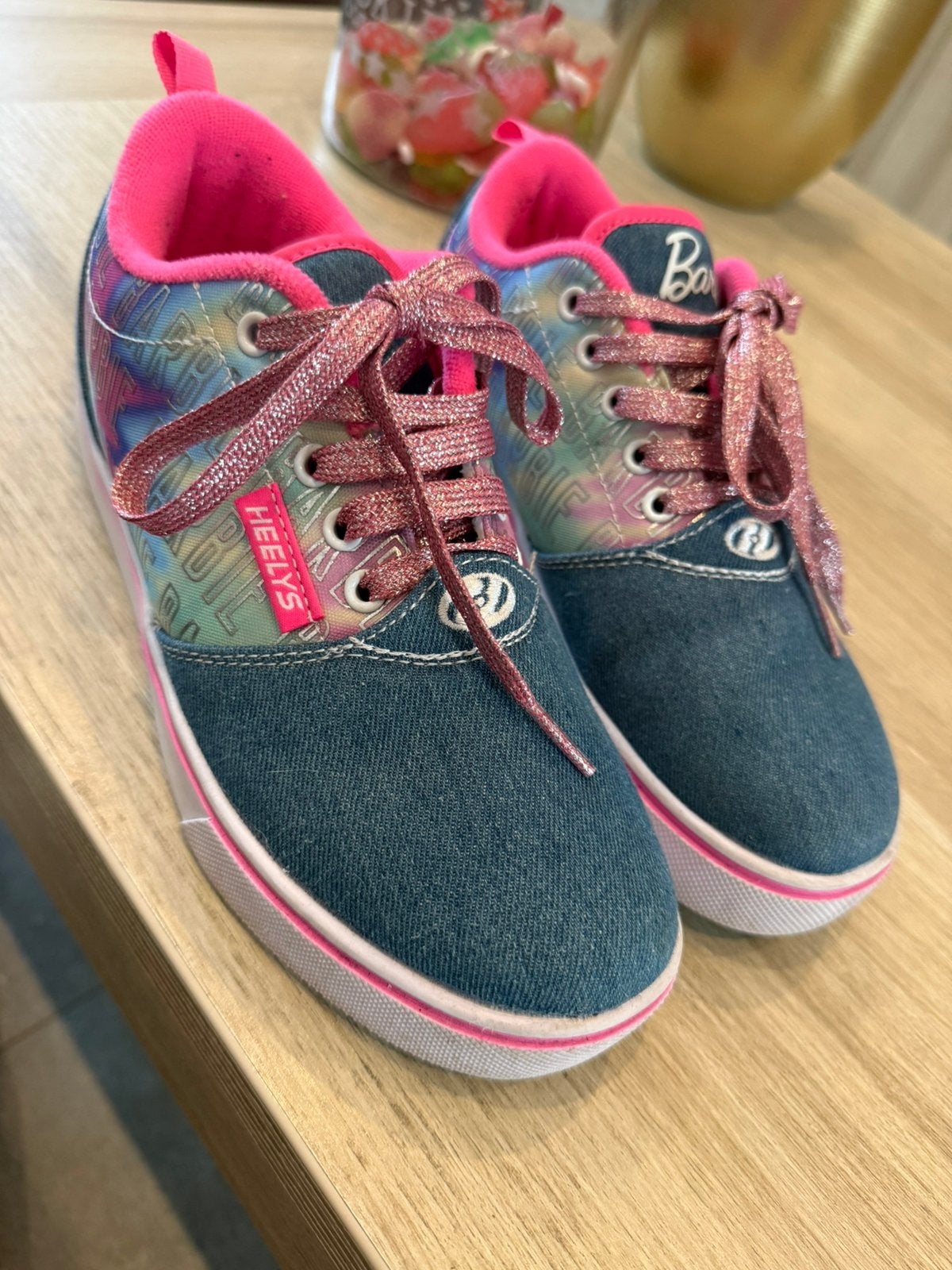 Heelys barbie maar 36,5, Kinderen en Baby's, Speelgoed | Buiten | Rolschaatsen, Ophalen, Zo goed als nieuw