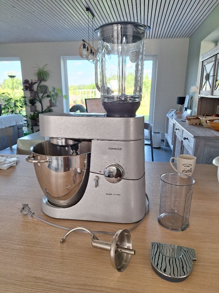 KENWOOD MAJOR TITANIUM, Electroménager, 4 litres ou plus, Enlèvement ou Envoi, Utilisé, 3 vitesses ou plus