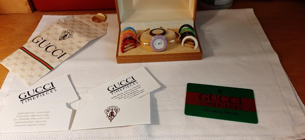 Montre Gucci Modele 1100 (Gucci Bezel Watch)., Bijoux, Sacs & Beauté, Enlèvement ou Envoi, Utilisé