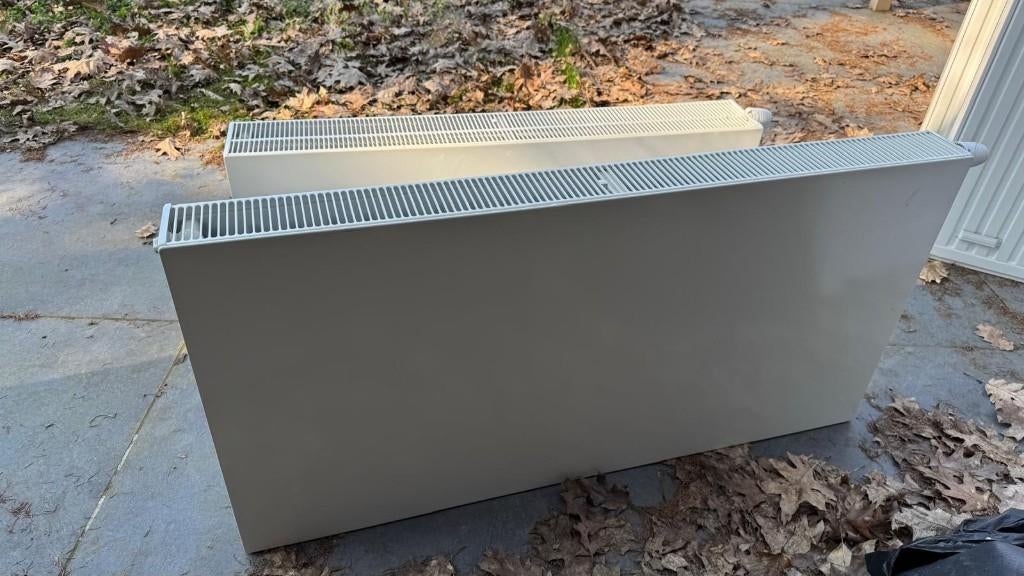 Radiatoren RADSON Integra E-flow Parada (Vlakke Voorplaat), Enlèvement, Utilisé, 800 watts ou plus, Radiateur