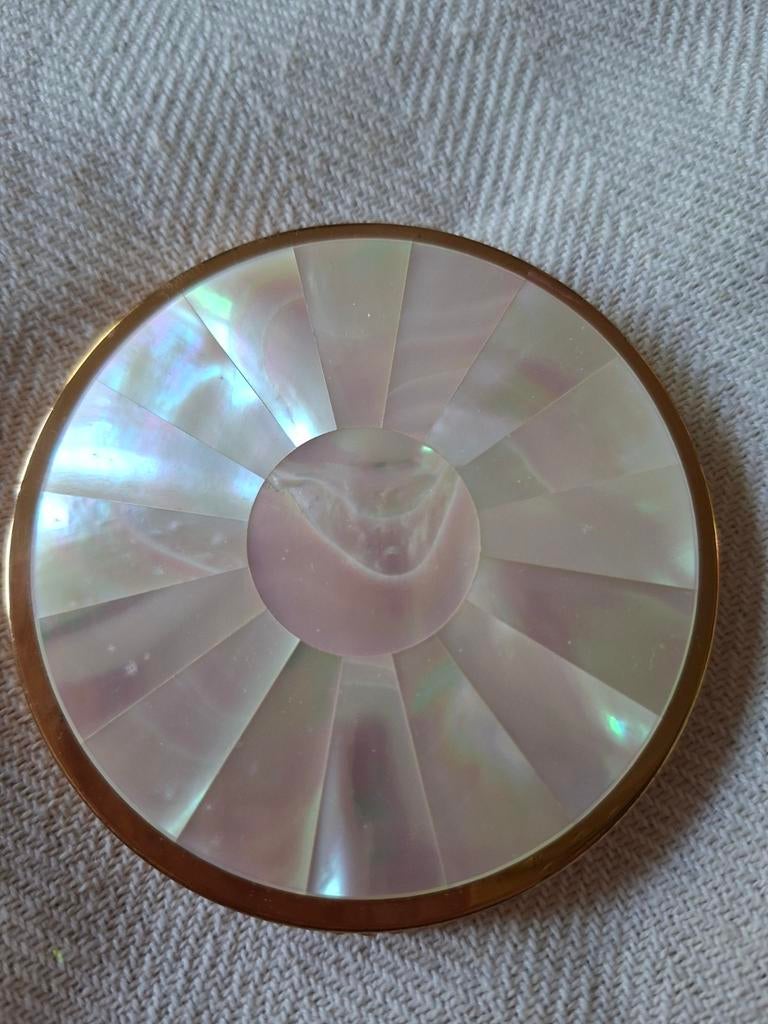 Beau poudrier ancien avec nacre et son étui, Enlèvement ou Envoi