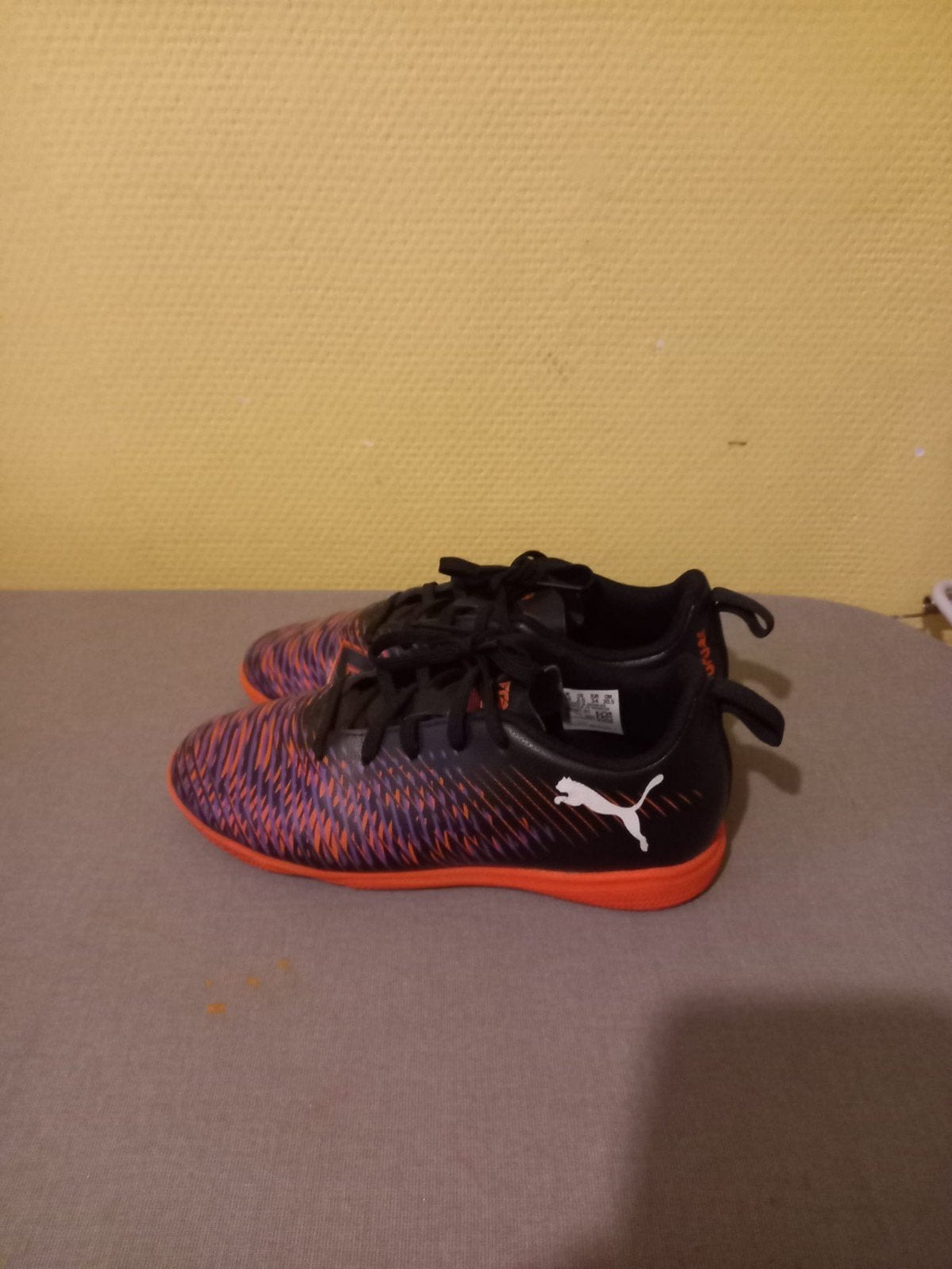 Basket mini foot Puma pointure 34.5, Enlèvement