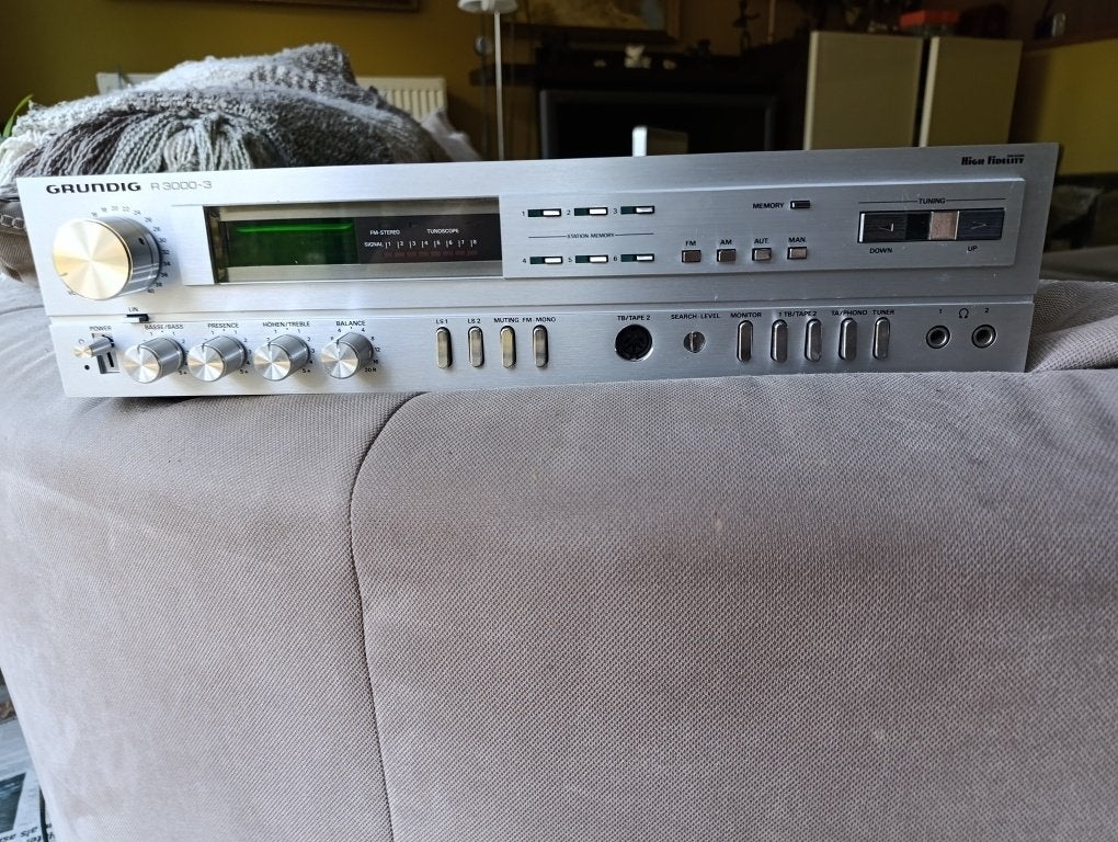 GRUNDIG R 3000-3 in goede staat, Audio, Tv en Foto, Versterkers en Ontvangers, Gebruikt, Ophalen, Overige merken, Minder dan 60 watt