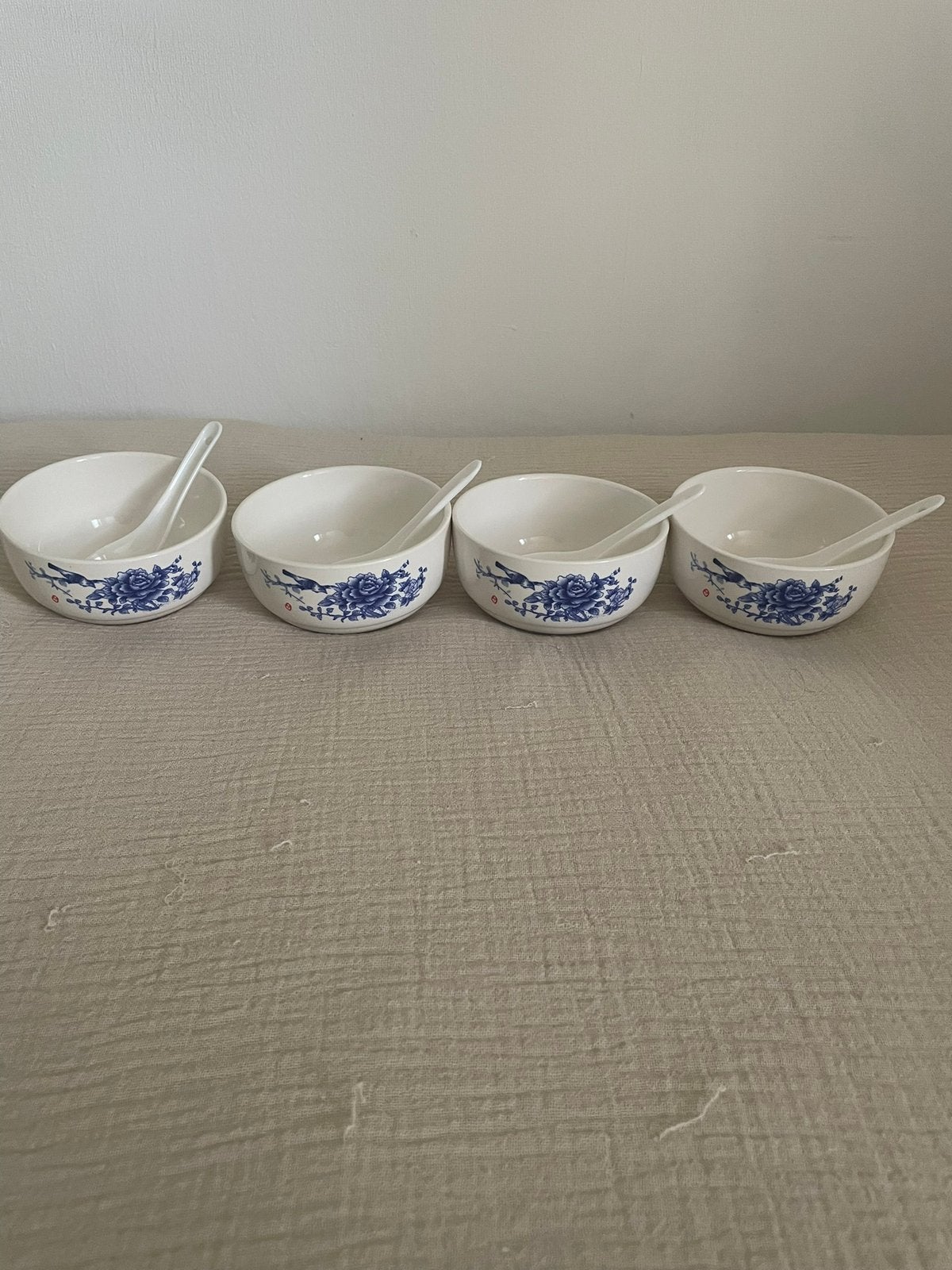 Lot de 4 bols asiatiques en porcelaine bleu et blanc, Enlèvement ou Envoi