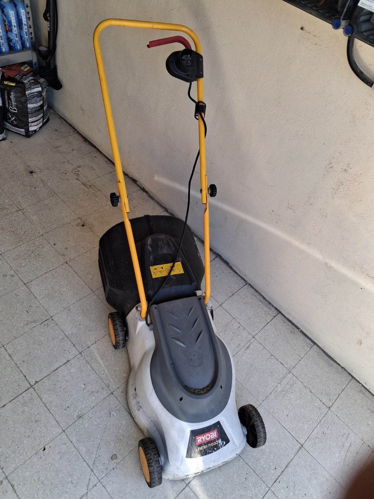 grasmachine elektrisch 30 €, Ophalen
