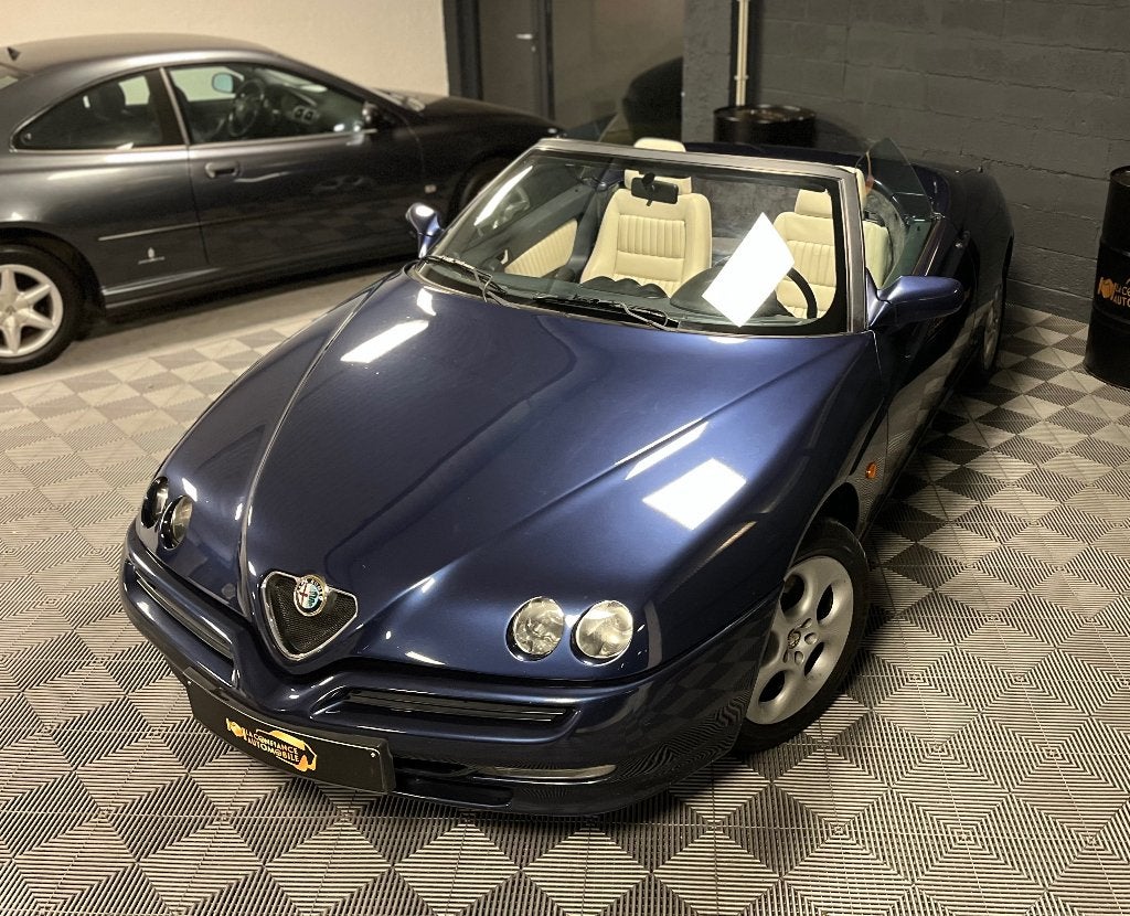 Alfa Roméo Spider 2.0i CT OK Garantie 1 An, Autos, Alfa Romeo, Cuir, Electronic Stability Program (ESP), Beige, Cabriolet