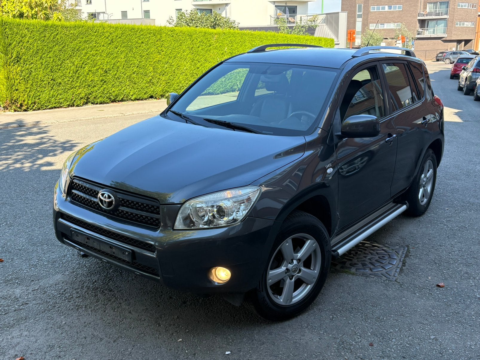 Toyota rav4 d4d diesel 4x4 belgische wagen 2007, Autos, Achat, Entreprise, 2000 kg, Boîte manuelle