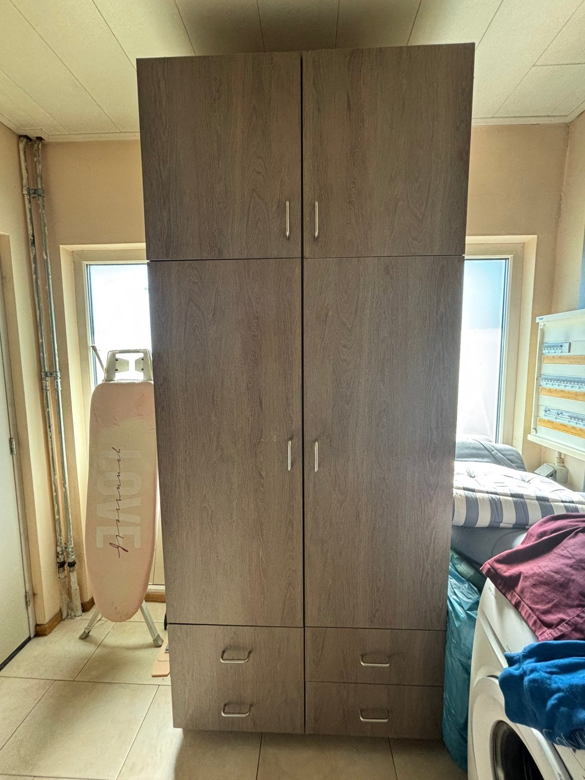 Grote grijze kleren kast, Enlèvement, Neuf