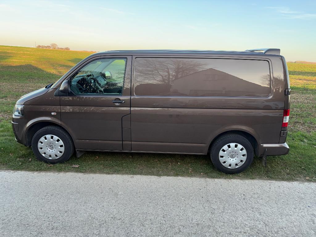 VW TRANSPORTER T5  2.0 L  TDI 140 CV bte DSG ( Euro 5 b ), Autos, Euro 5, 2 places, Volkswagen, Entretenue par le concessionnaire
