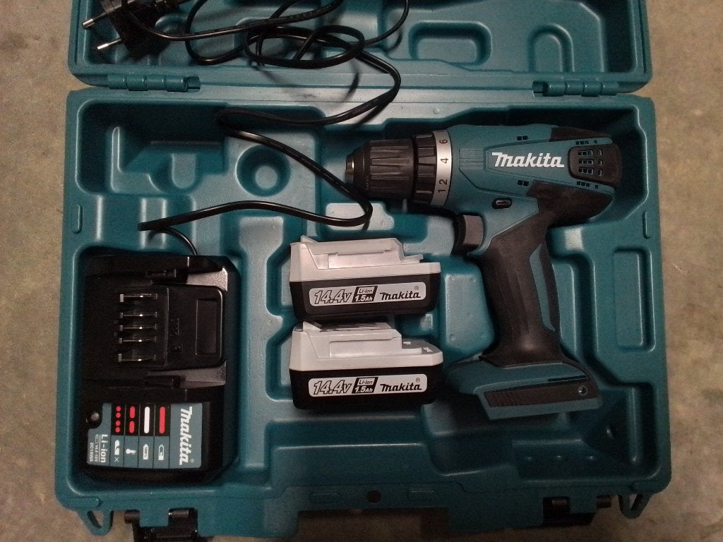 MAKITA SCHROEF BOORMACHINE  14 VOLT, Variabele snelheid, Zo goed als nieuw, 400 tot 600 watt, Ophalen