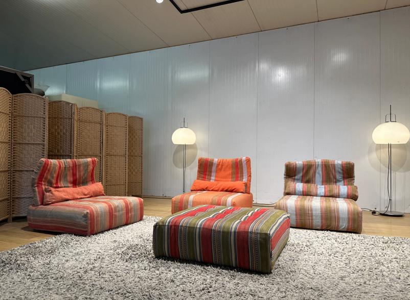 GEZOCHT: Roche Bobois Voyage Immobile — Direct Inkoop, Ophalen of Verzenden, Hoekbank, Stof, Bankstel Bank Zetels Sofa Hoekbank Design bank