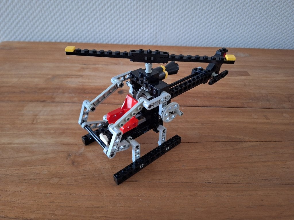 Lego 8825 technic helikopter, Kinderen en Baby's, Gebruikt, Lego, Ophalen of Verzenden, Complete set