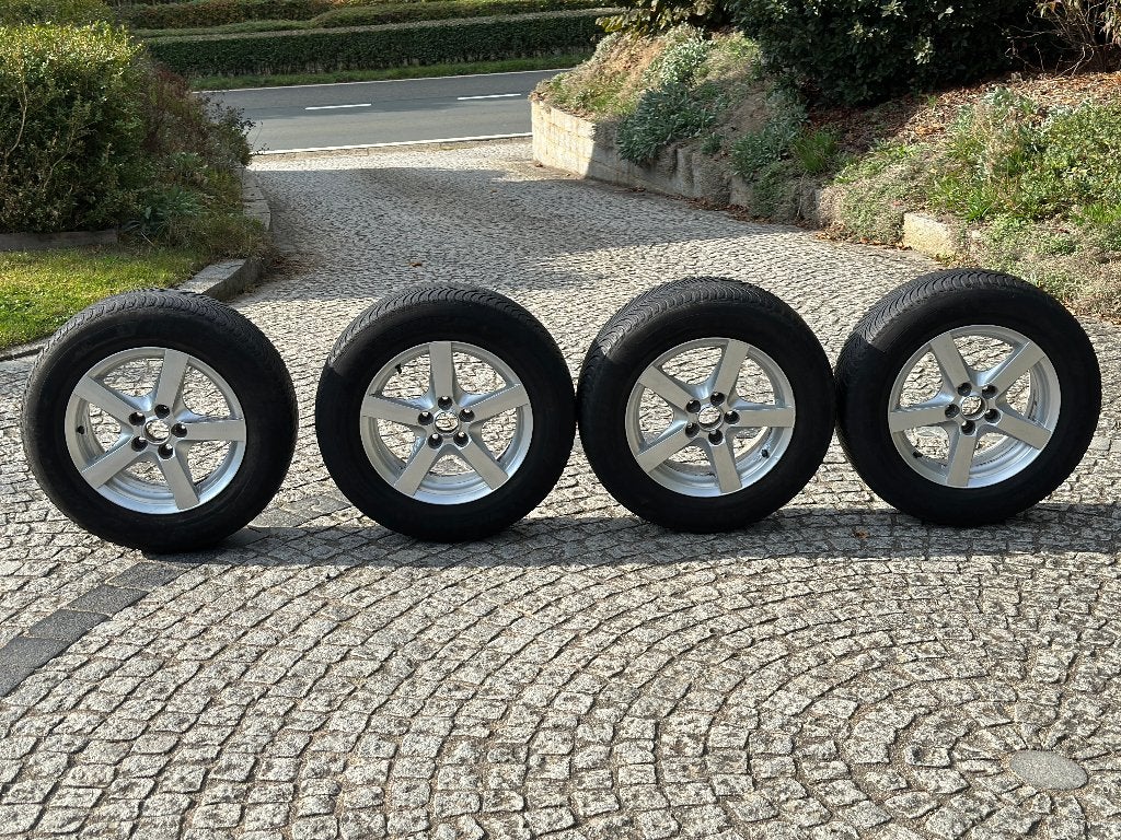 4 Nissan Qashqai 16" alu velgen (Alpin5 winterbanden), Ophalen, 16 inch, Winterbanden, Band(en)