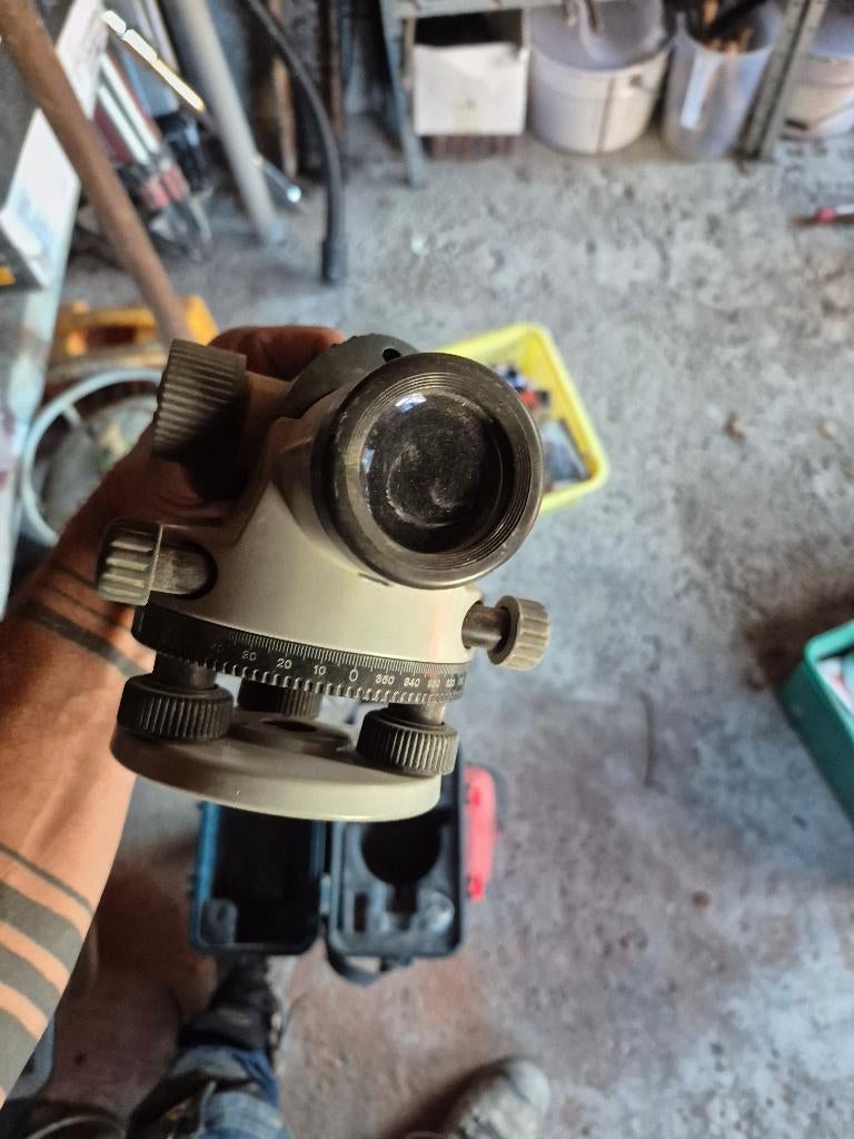 Lunette de chantier + trépied, Bricolage & Construction, Enlèvement, Utilisé, Autres appareils de mesure ou compteurs