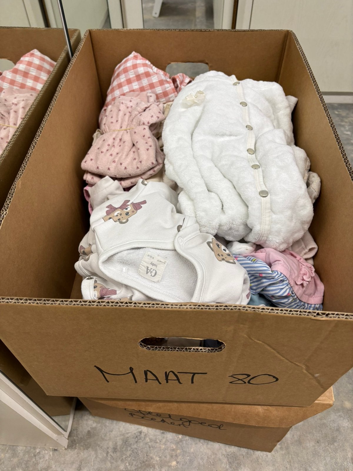Boîtes à vêtements/jouets, Enlèvement, Comme neuf
