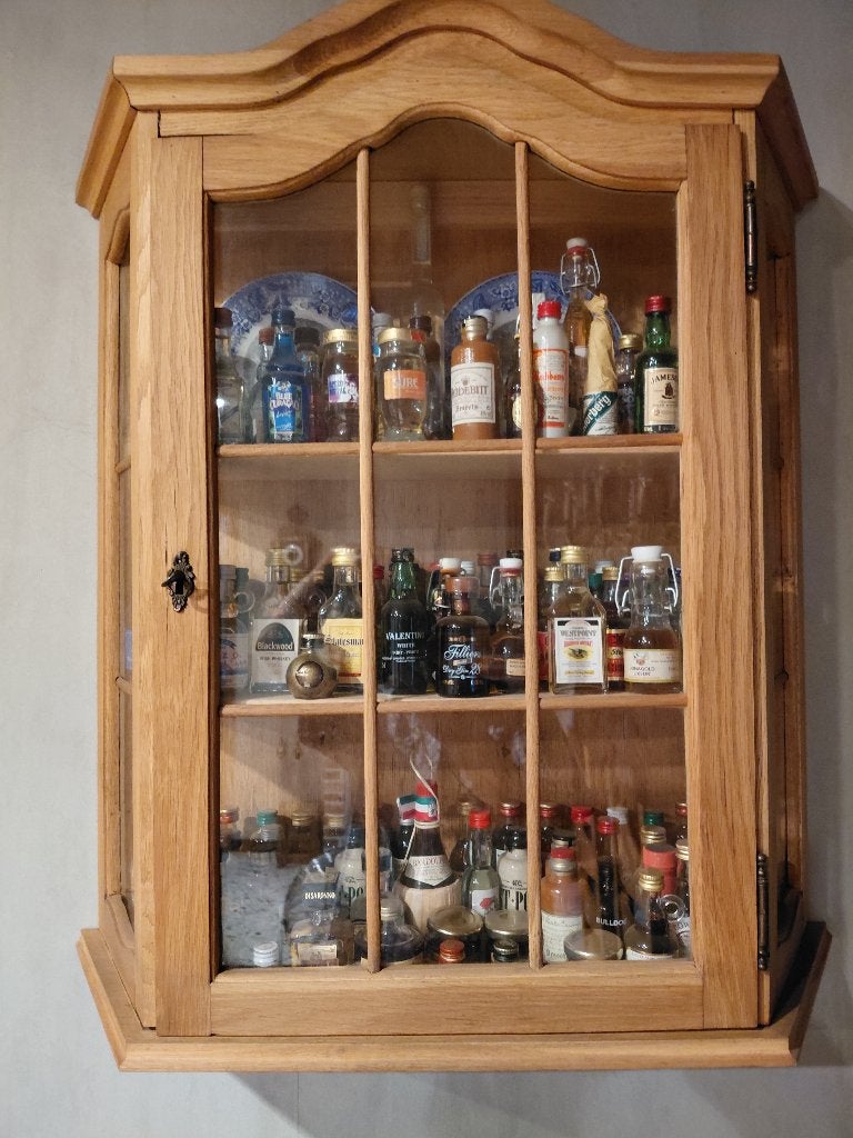 Verzameling mini drank flesjes, Ophalen