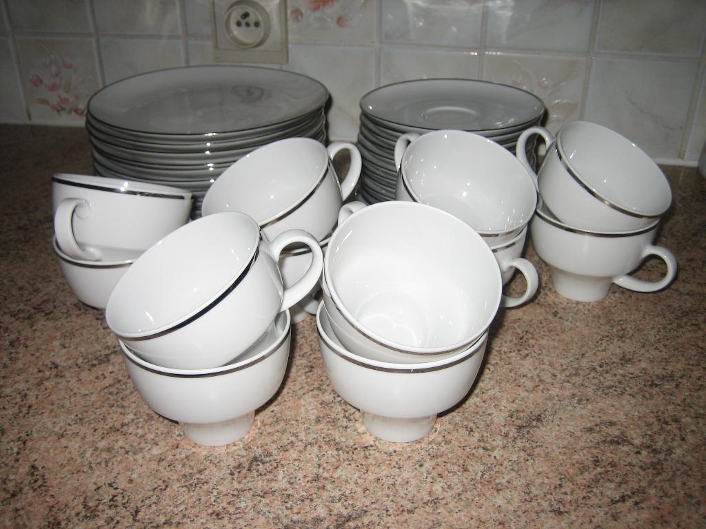 koffieservies bavaria, Huis en Inrichting, Keuken | Servies, Ophalen, Zo goed als nieuw, Bord(en)