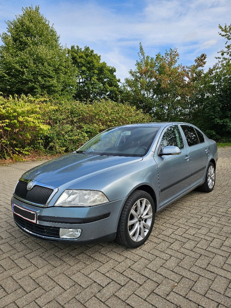 Skoda Octavia, Autos, Achat, Boîte manuelle, Entretenue par le concessionnaire, Noir