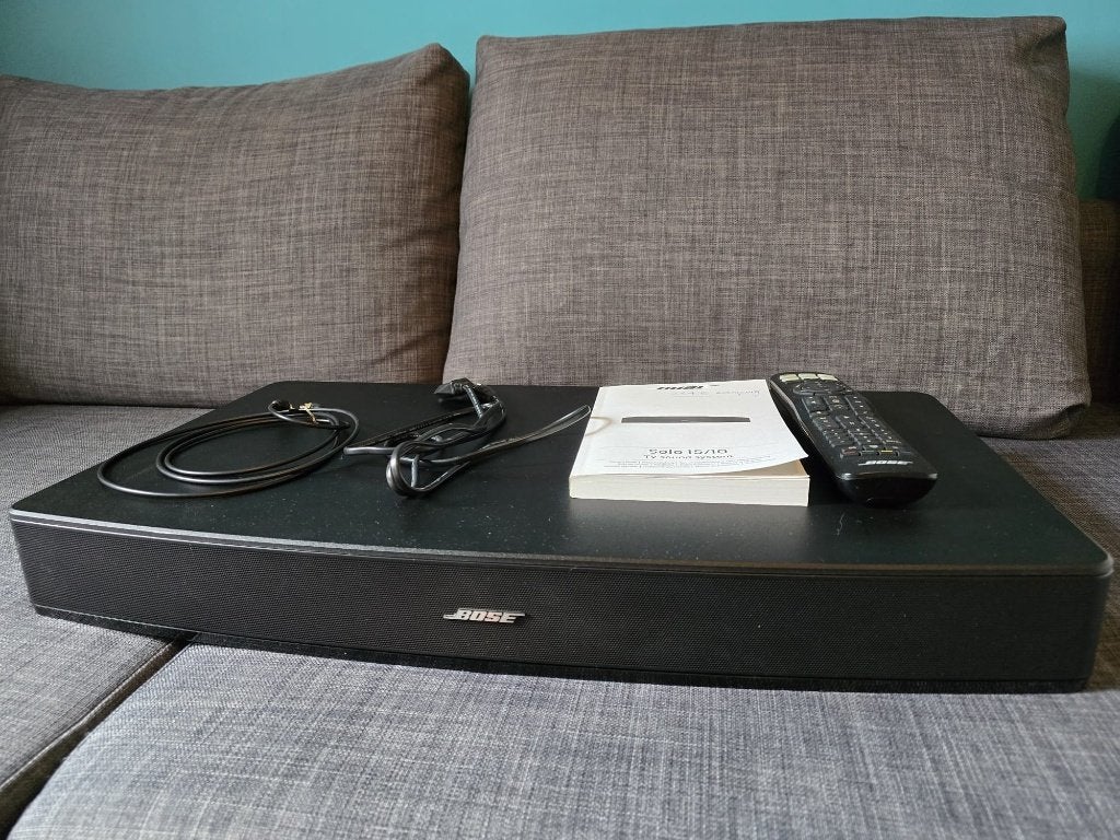 Soundbar Bose Solo 15/10, Enlèvement, Avec subwoofer intégré, Comme neuf