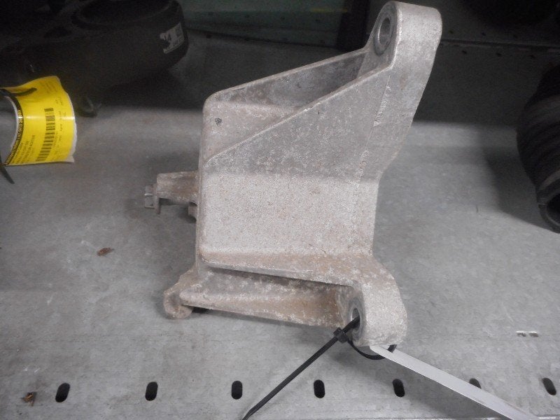 SUPPORT MOTEUR ARRIÈRE Opel Cascada (13248665), Opel, Opel Automobile GmbH, Utilisé, Kontakt-opel@opel.com