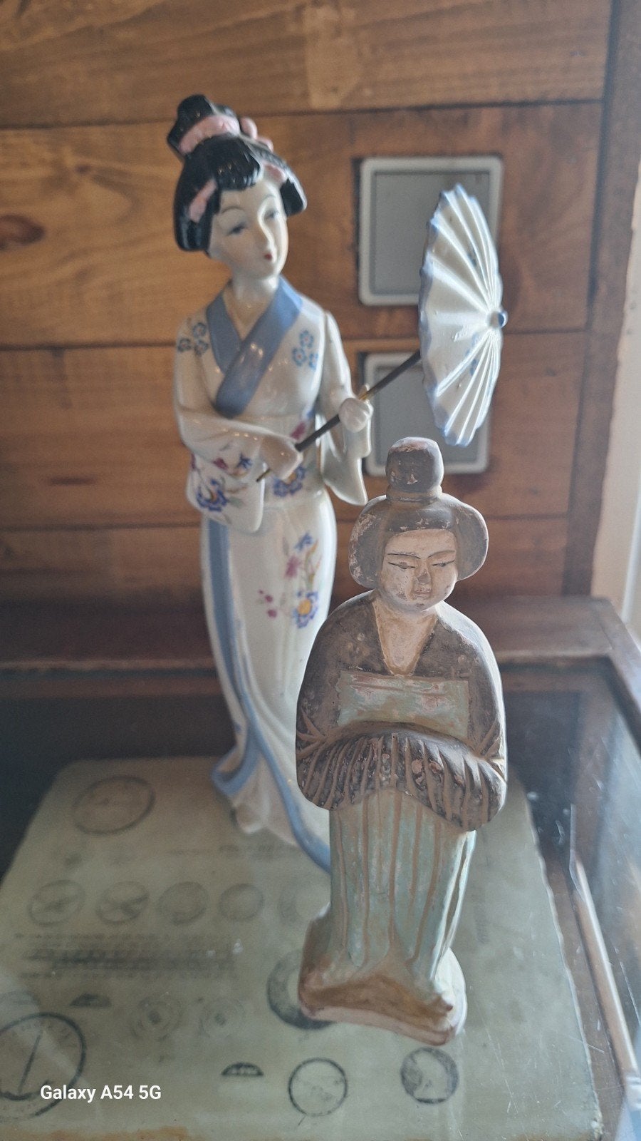 Twee chinese ?beeldjes, Antiek en Kunst, Kunst | Beelden en Houtsnijwerken, Ophalen of Verzenden