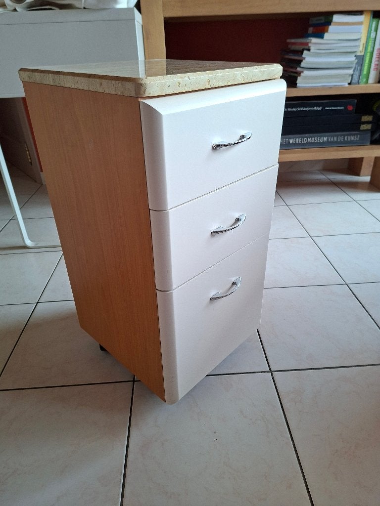 badkamerkastjes (2 stuks), Huis en Inrichting, Badkamer | Badkamermeubels, Ophalen, Minder dan 50 cm, Overige typen, Zo goed als nieuw