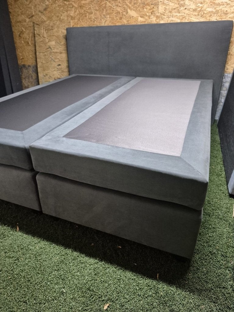 Bezorging is mogelijk 180x200 inzgs complete boxspring bed, Huis en Inrichting, Ophalen of Verzenden, Zo goed als nieuw, 180 cm