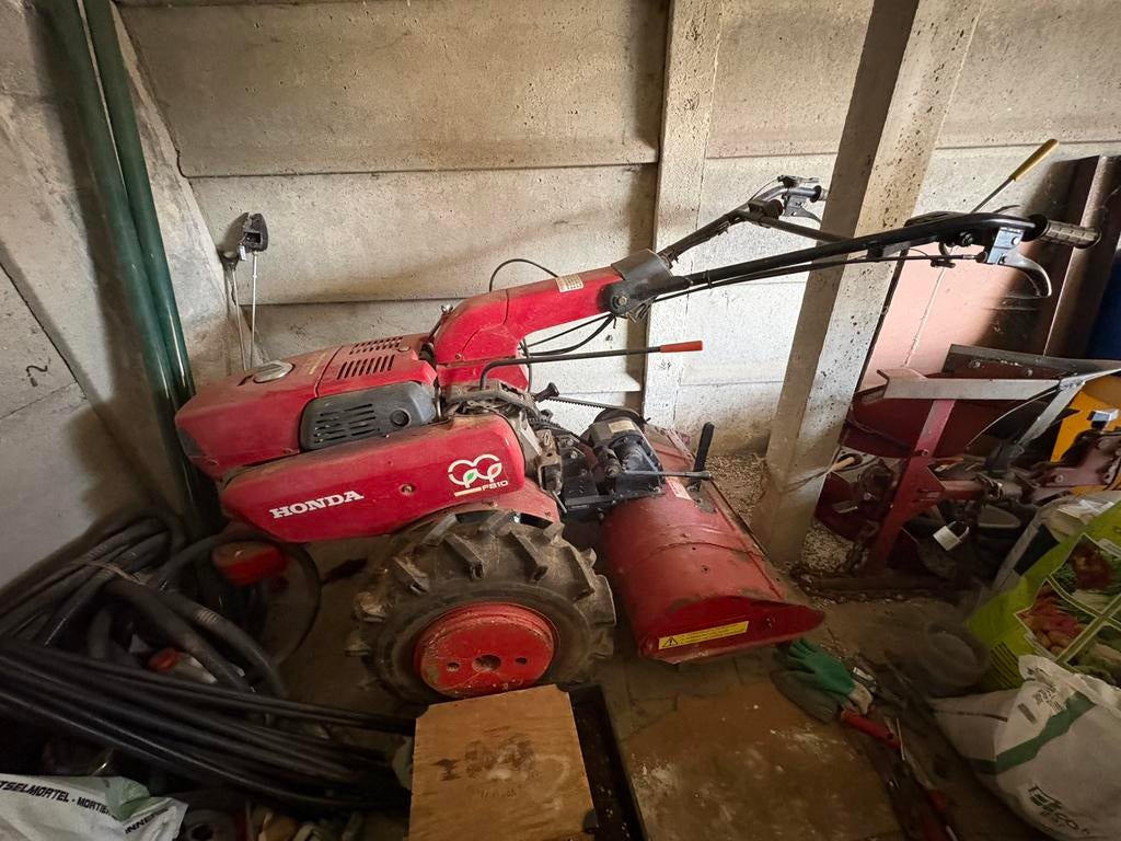 Motoculteur Honda F810 Grondfrees en Ploeg, Doe-het-zelf en Bouw, Gereedschap | Freesmachines, Ophalen, Gebruikt, Benzine, Tuinfrees