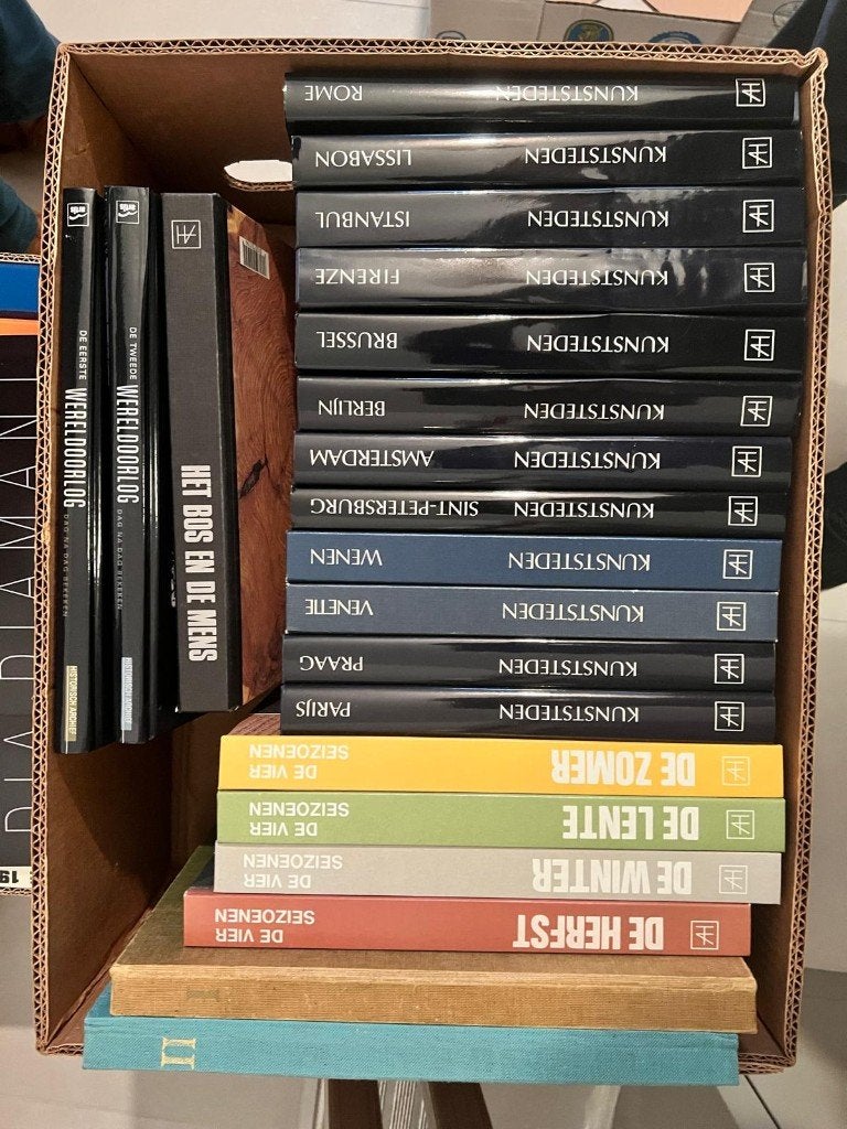 BOEKEN Artis Historia, Ophalen