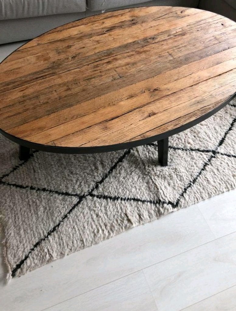 Industriële salontafel/massief hout, Huis en Inrichting, Tafels | Salontafels, Ophalen, Gebruikt, 100 tot 150 cm, Ovaal