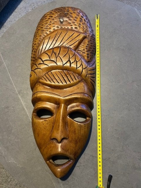 Masque sculpté à la main, art populaire traditionnel haïtien, Enlèvement ou Envoi, Masque