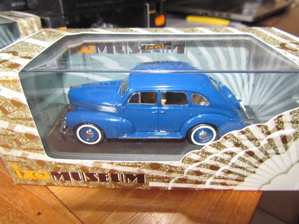 IXO Opel Kapitän A 1950 Bleue 1/43, Enlèvement ou Envoi, Neuf, Voiture