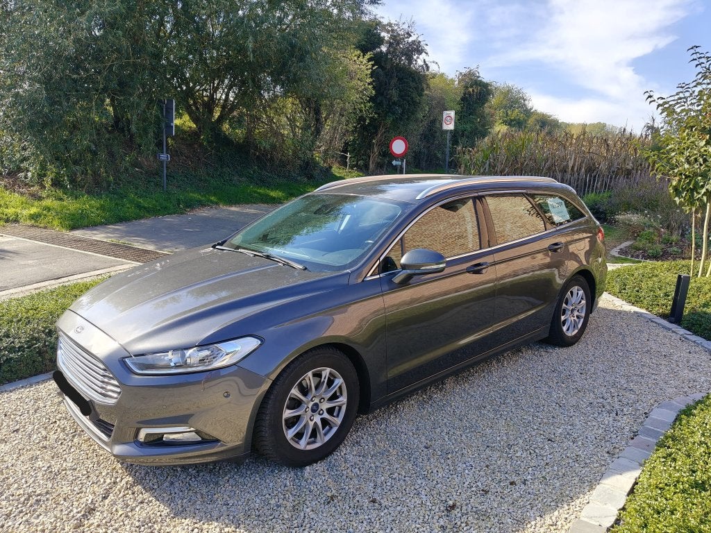 Ford Mondeo clipper Titanium met trekhaak, Autos, Argent ou Gris, Achat, Euro 6, Boîte manuelle