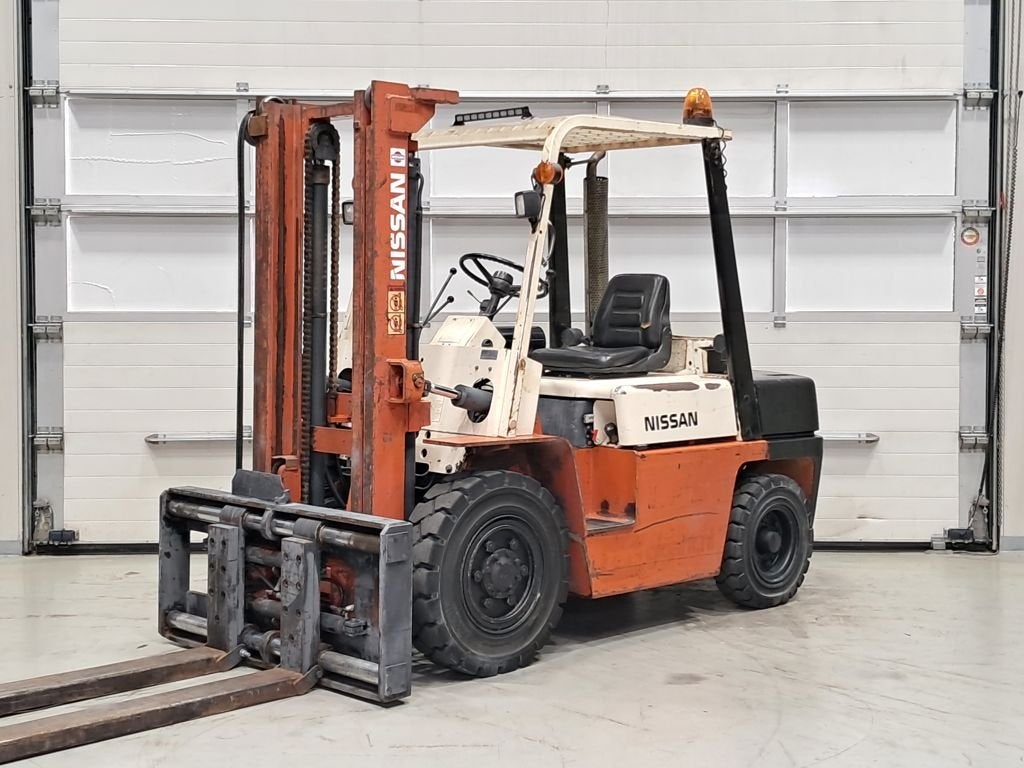 NISSAN YF03A33TU, 3000 tot 4000 kg, Diesel, Heftruck, NISSAN