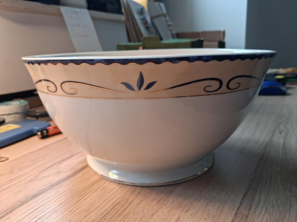 LIMOGES 25,5 CM., Antiquités & Art, Enlèvement