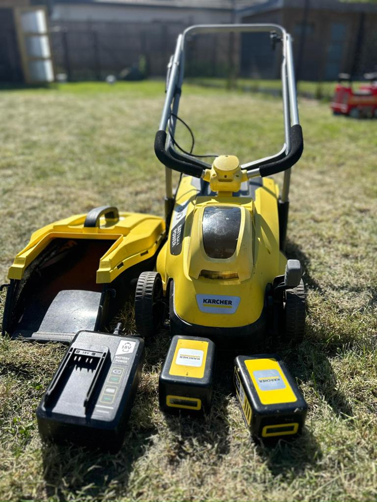 Kärcher accu grasmaaier LMO 18-33 + 2 batterijen + lader, Jardin & Terrasse, Tondeuses à gazon, Tondeuses à gazon sur batterie