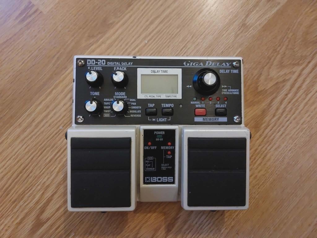 Boss DD 20 Giga Delay, Musique & Instruments, Effets, Enlèvement ou Envoi, Utilisé