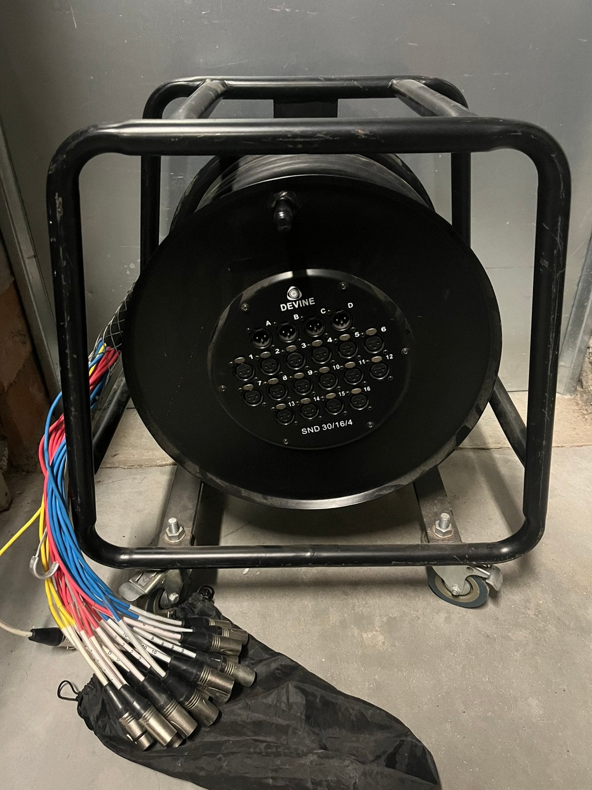 XLR multikabel 15 - 30m, Muziek en Instrumenten, Kabels en Stekkers, Ophalen, Gebruikt