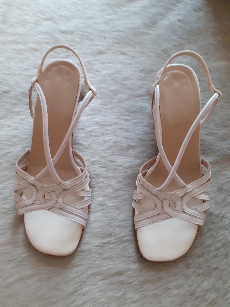 Chaussures blanches - pointure 37, Enlèvement