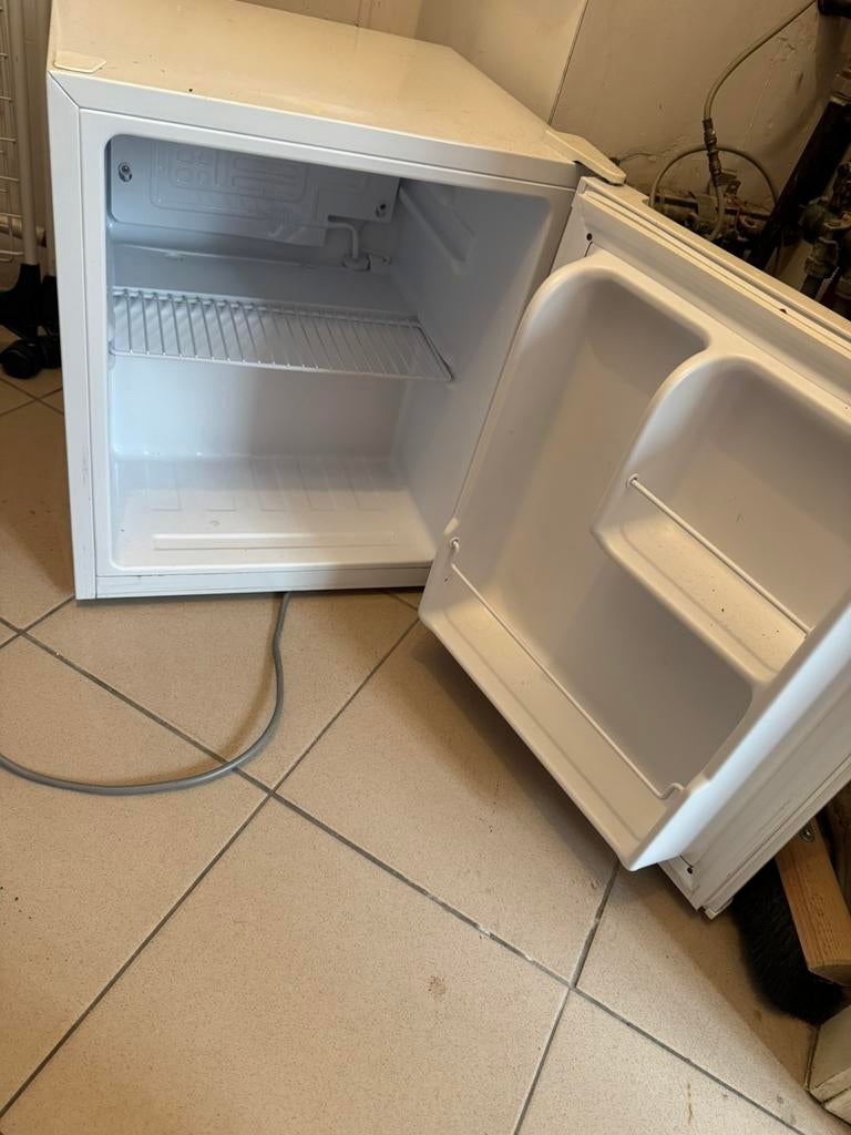 Mini frigo in goede staat, Enlèvement, Comme neuf, Moins de 60 cm, Moins de 85 cm