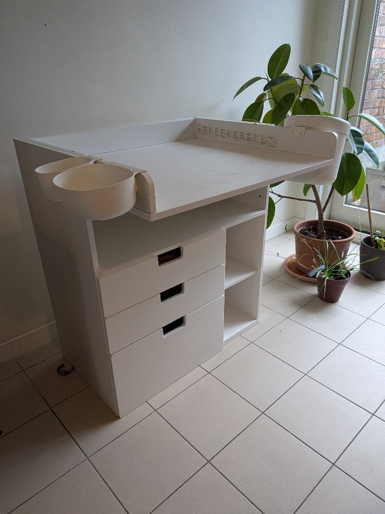 Babytafel + kast (SMÅSTAD), Kinderen en Baby's, Ophalen, Gebruikt, Kast