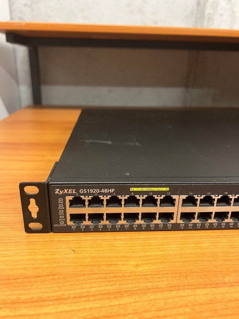 Zyxel GS1920-48HP POE Switch, Informatique & Logiciels, Commutateurs réseau, Enlèvement, Utilisé