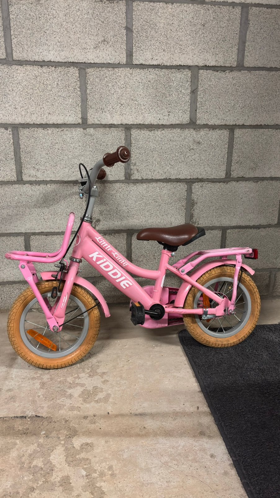 Roze kinderfiets Kiddie 12 inch, Enlèvement, Comme neuf, Frein à rétropédalage