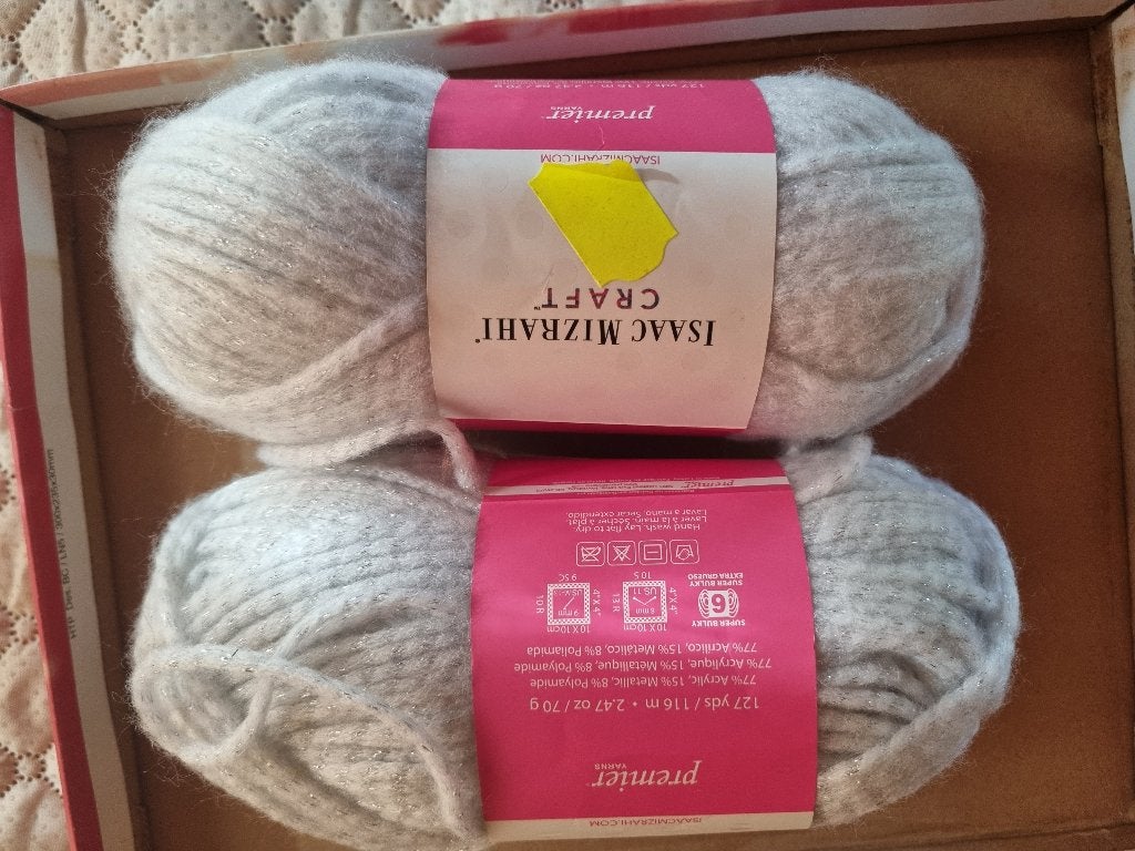 2 bollen Isaac Mizrahi craft wit metallic, Hobby & Loisirs créatifs, Tricot & Crochet, Enlèvement ou Envoi, Neuf, Tricot ou Crochet