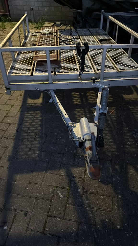 Aanhangwagen met rijplaten, Ophalen, Gebruikt