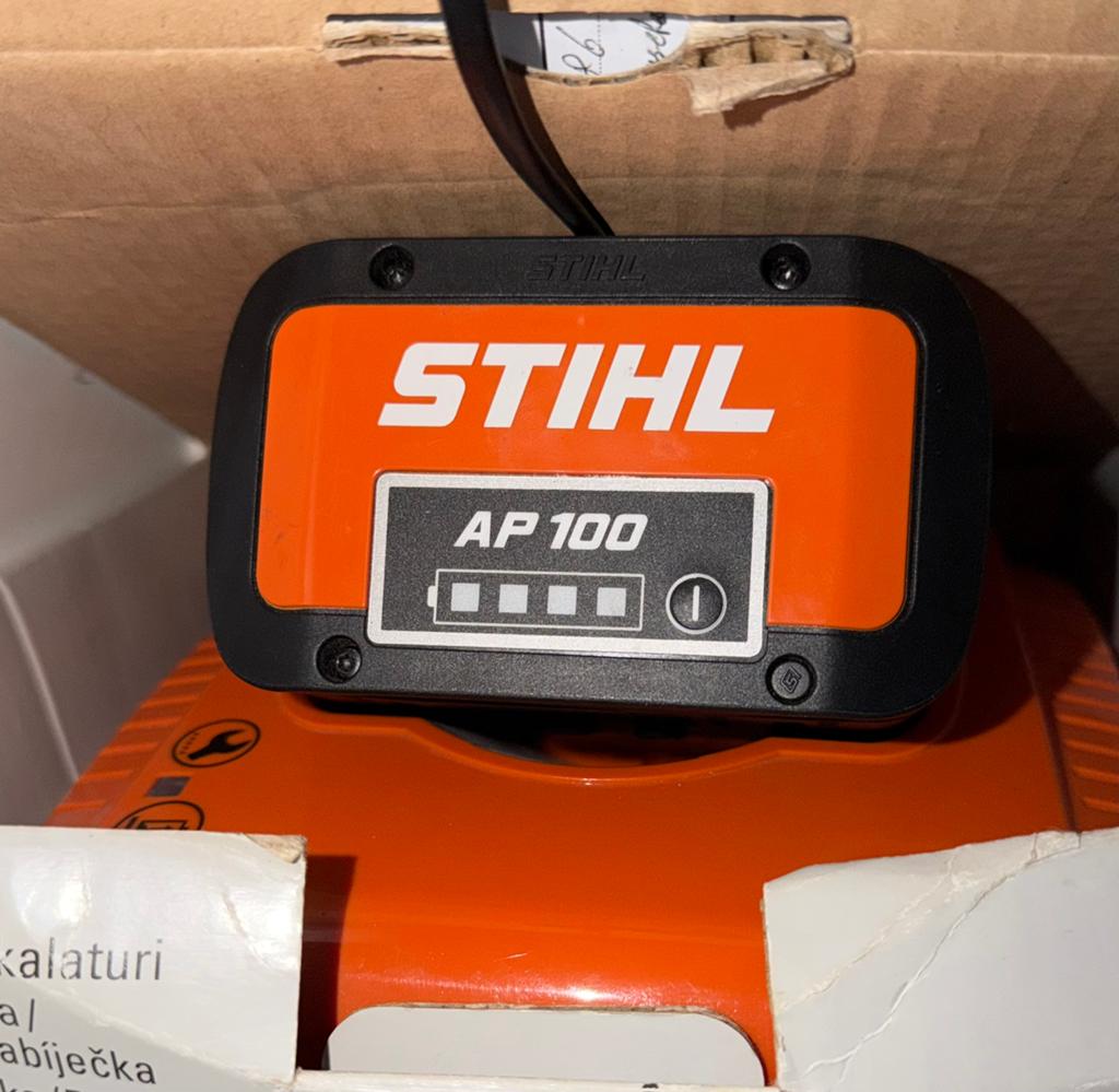 Stihl accu AP 100, Enlèvement, Comme neuf
