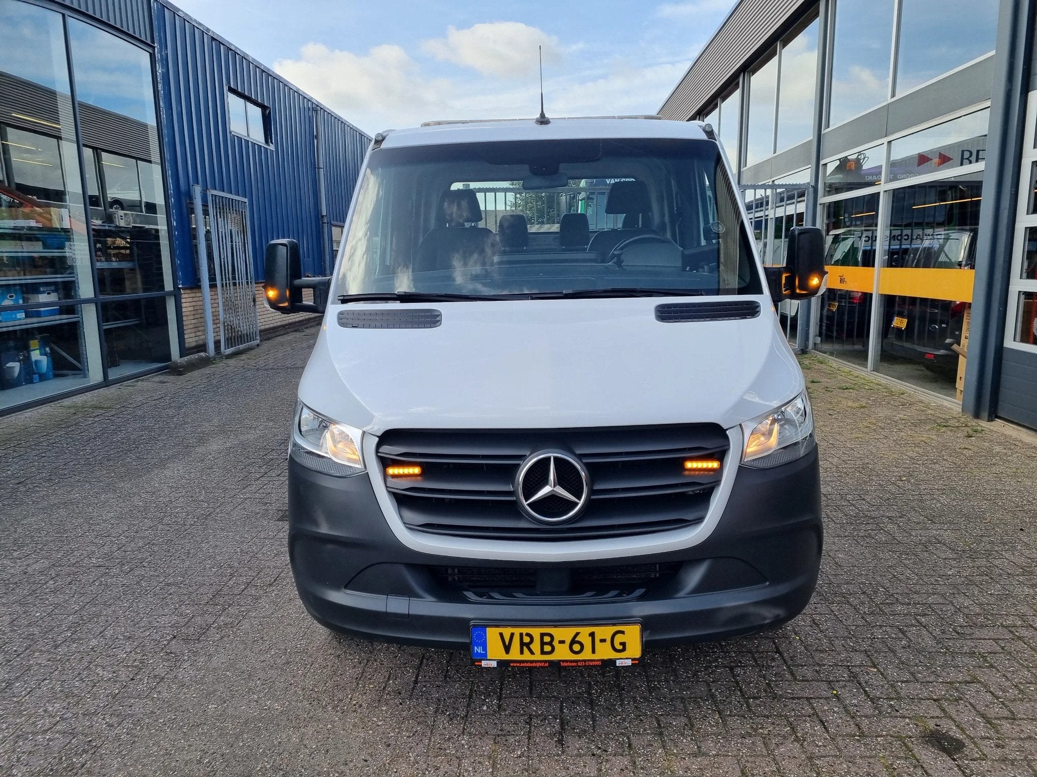 Mercedes-Benz Sprinter 319 CDI Chassis cabine DC 6 Zits Euro, Cuir, Achat, Entreprise, 2649 kg