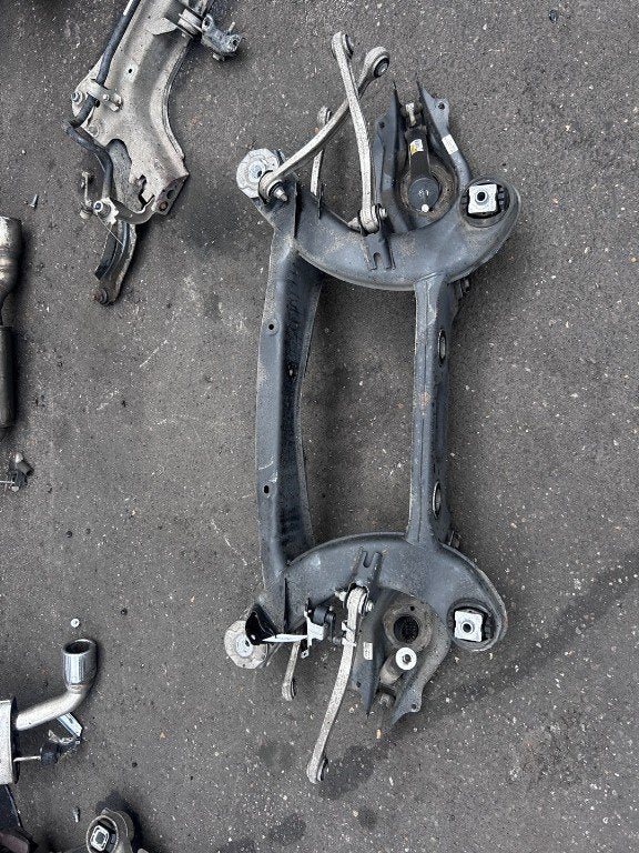 SUBFRAME Mercedes-Benz C (W205) (|A2053507207|), Gebruikt, Mercedes-Benz, Dialog.mb@mercedes-benz.com, Mercedes-Benz AG